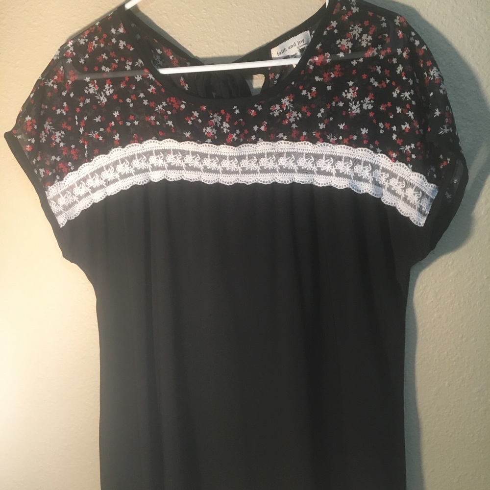 Blouse, with lace detail, size XL
